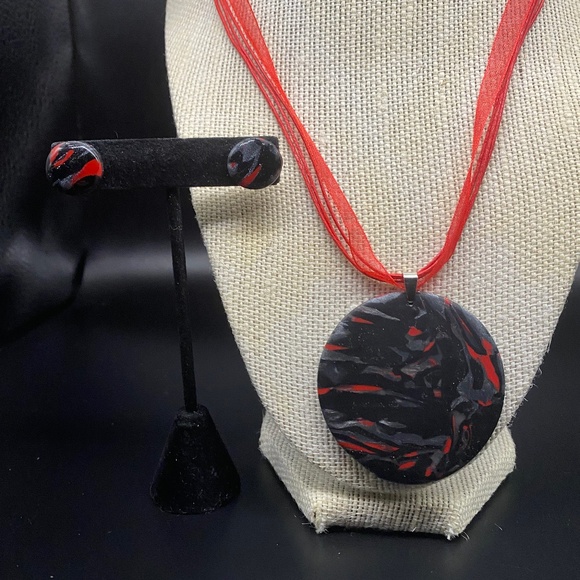 Handmade Pendant Necklace and Matching Earrings - Picture 1 of 1